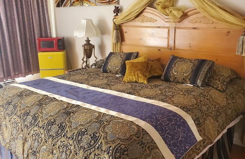 Naples Hotel | Conty's Motel