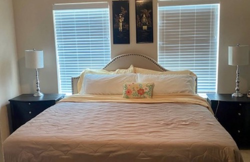 Mueller House | Convenience, Cleanliness and Creature Comforts!