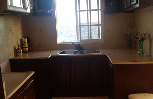 Palmilla House | Convenient Apartment Near Beach and Catalina Island