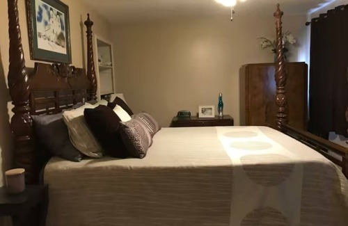 Irving Condo | Convenient Condo near Airport