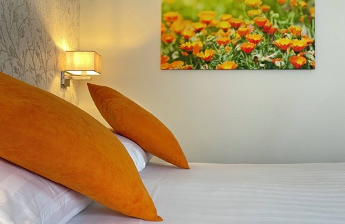 Municipality of Zeist Hotel | Convenient Getaway with On-site Dining, Free Parking, and Comfortable Ambiance