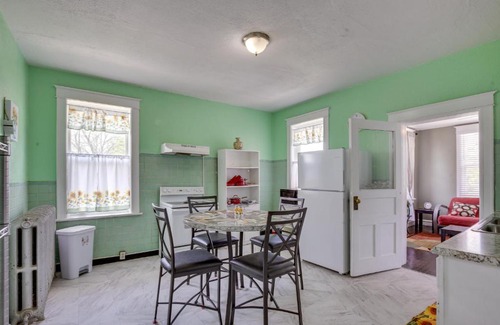 Jennings Apartment | Convenient Jennings Apartment, 12 Mi to St Louis!
