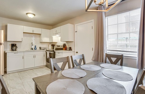 Kenner - Louis Armstrong International Airport House | Convenient Kenner Unit w/Patio - 1 Mi to Airport!
