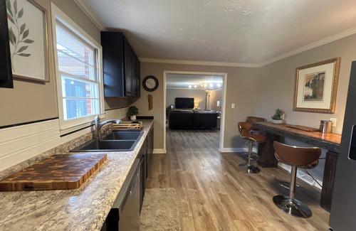 Greer House | Convenient Location-Private watch the sun come up over a beautiful pasture