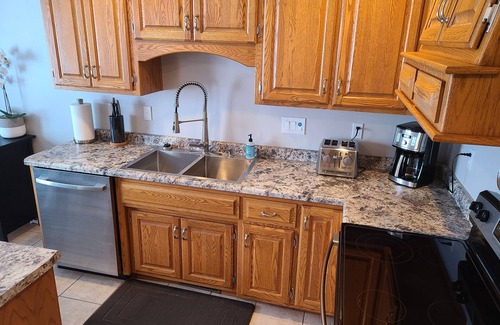 Green Bay House | Convenient to Green Bay's beltline where you can get anywhere in 15 minutes.