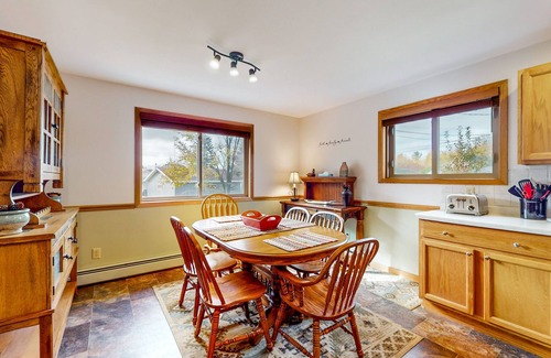 Eagle River House | Conveniently-located in Downtown, with WIFI, W/D, near Lakes & Trails