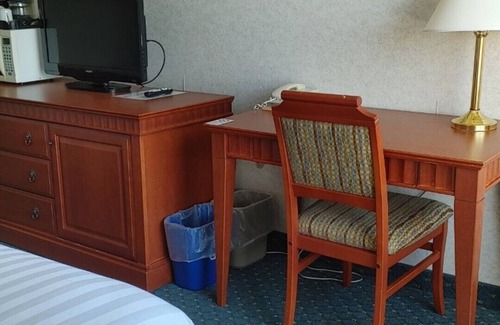 Amherst Hotel | Conveniently located directly off the highway