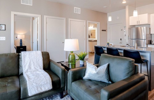 Rio Grande Apartment | Convention Ctr 2BR/2BA Luxury Apartment Pool, HTub, Theatre