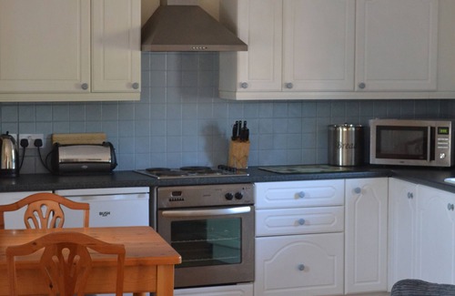Barnstaple House | Converted barn, with hot tub near to North Devon's beaches