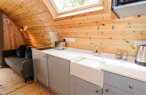 Snowdonia National Park Cottage | CONWY POD, family friendly, luxury holiday cottage in Betws-Y-Coed