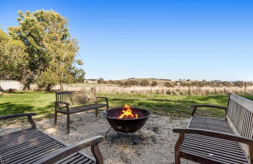 Borenore House | Cooinda Cottage - Beautiful Borenore Farm Stay