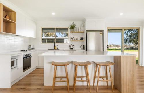 Borenore House | Cooinda Cottage - Beautiful Borenore Farm Stay