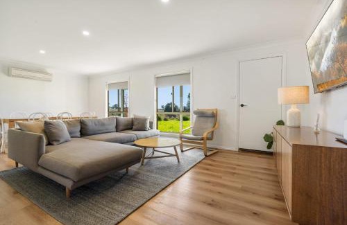 Borenore House | Cooinda Cottage - Beautiful Borenore Farm Stay