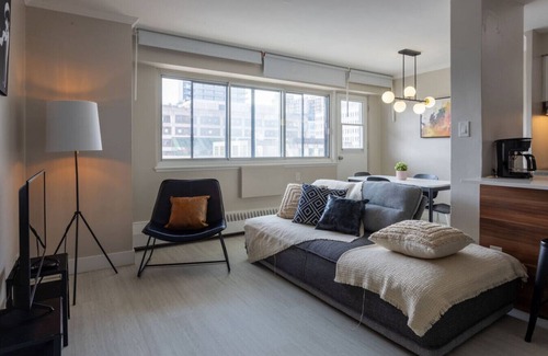 Downtown Montreal Apartment | Cool 1-bedroom apartment