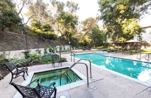 Los Angeles Condo | Cool 2-bedroom Condo in Vibrant Los Angeles