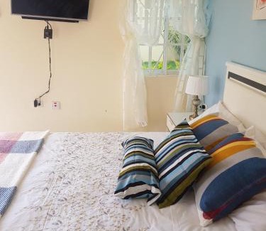 Discovery Bay House | Cool Breeze Discovery Bay