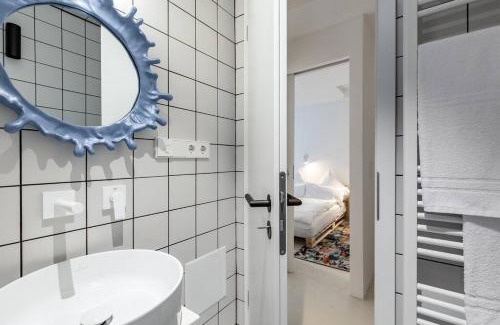 Weissensee Apartment | COOLEST Apartment in Berlin, easy Check-in, close to center, Youngster Maisonette #7
