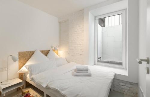 Weissensee Apartment | COOLEST Apartment in Berlin, easy Check-in, close to center, Youngster Maisonette #7