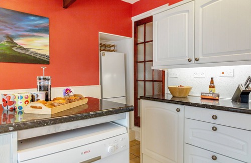 Lowick House | Coomb's Cottage - Two Bedroom House, Sleeps 4