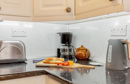 Lowick House | Coomb's Cottage - Two Bedroom House, Sleeps 4