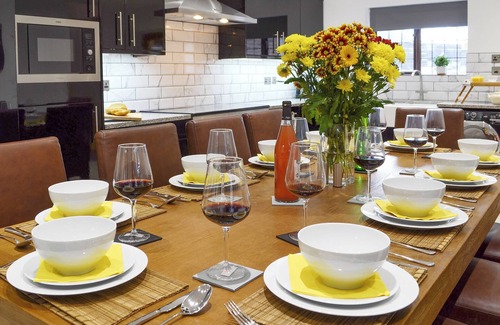Folkestone Cottage | Coombe Wood Coach House