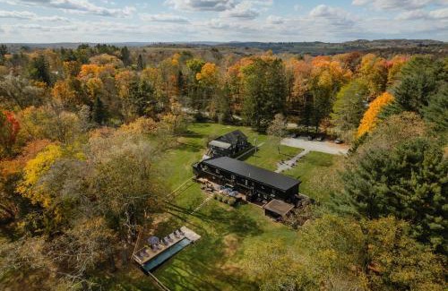 Jeffersonville House | Coop 002