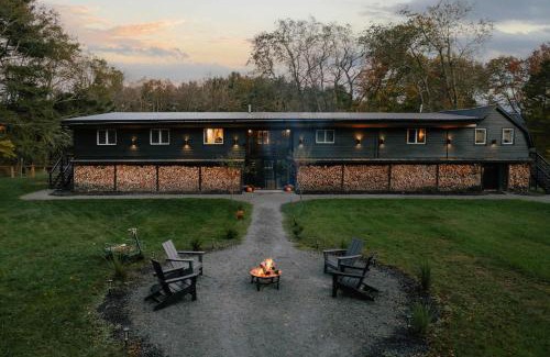 Jeffersonville House | Coop 003