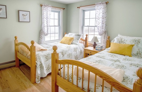 West Dover Hotel | Cooper Hill Inn