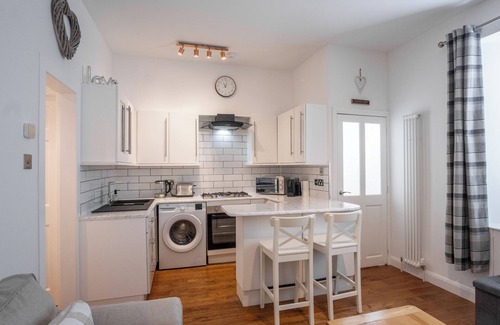 Markinch Apartment | Coopers Croft - 1 Bed Apt, Sleeps 2 with Parking