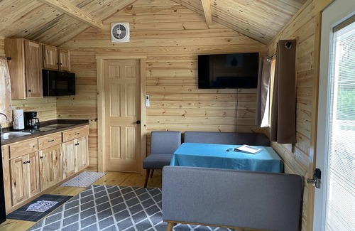 Milford Cabin | Cooperstown Double Play Hilltop Cabin B