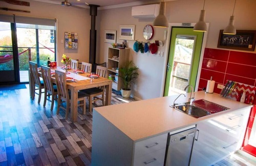 Bonney Cabin | Coorong Cabins - Pelican Cabin