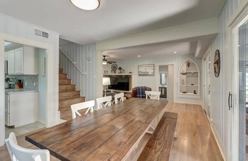 Bayside House | Copano Bay Retreat- Pool & Fishing Pier
