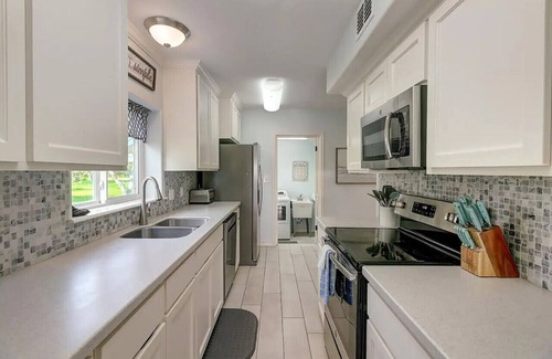 Bayside House | Copano Bay Retreat- Pool & Fishing Pier
