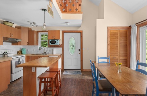 Jeffersonville Ski Chalet | Copper Roof - Escape for Families & Furry Friends