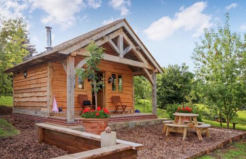 Malpas House | Copperbeech Bowtop