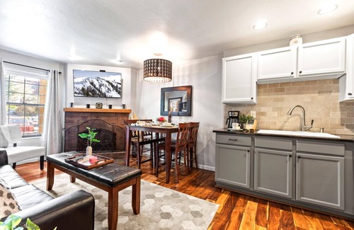 North Park City Condo | Copperbottom Inn by KBM