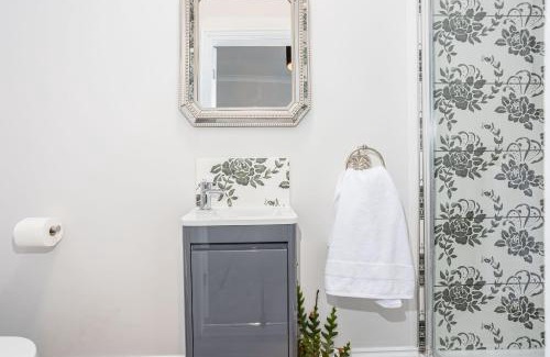 Grimsby Apartment | Coppergate Mews Grimsby No.3 - 2 bed, 2 bath, ground floor apartment