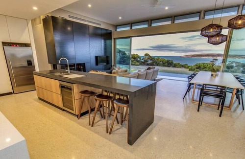 Emu Bay House | CopperstoneKI - Luxury Beach House
