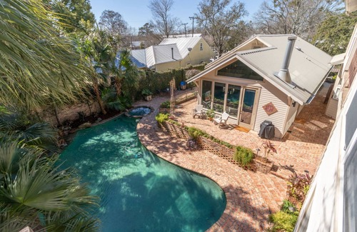 Madisonville Cottage | Coquille Cottage located in Historic Madisonville