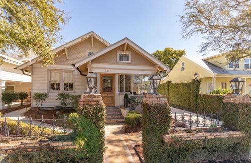 Madisonville Cottage | Coquille Cottage located in Historic Madisonville
