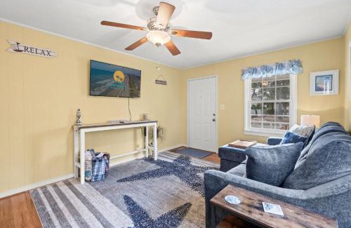 Crescent Beach House | 'Coral Cottage' - North Myrtle Beach Family House