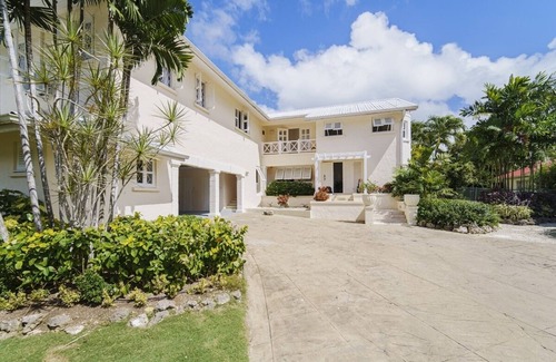 Gibbes House | Coral House 3 Home by Bluescape