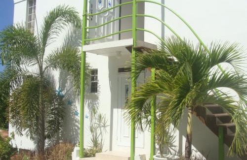 Durants Hotel | Coral Lane Beach Apartments