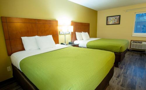 River Falls Hotel | Coratel Inn and Suites By Jasper River Falls