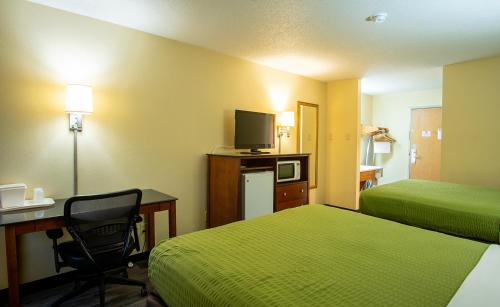 River Falls Hotel | Coratel Inn and Suites By Jasper River Falls