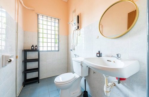 Sungai Pelek House | Corner 3BR Landed House at Sepang