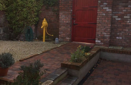 Cairncastle Cottage | Corner Cottage 1 mile from Ballygally and Antrim Coast Rd