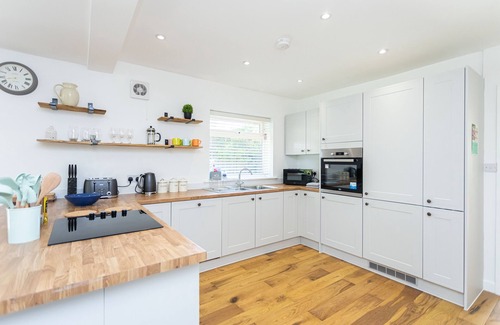 New Forest District House | Corner Cottage sleeps 9 New Forest & Beach