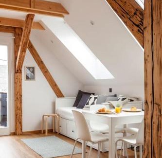 Lesce Apartment | Corner House Apartments near Lake Bled