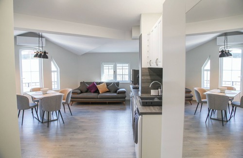 Slivek Apartment | Corner House